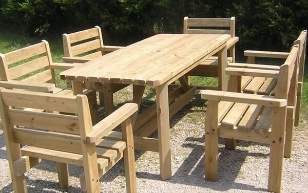 Pallet Garden Table Offer Countless Purposes | Pallet Furniture DIY