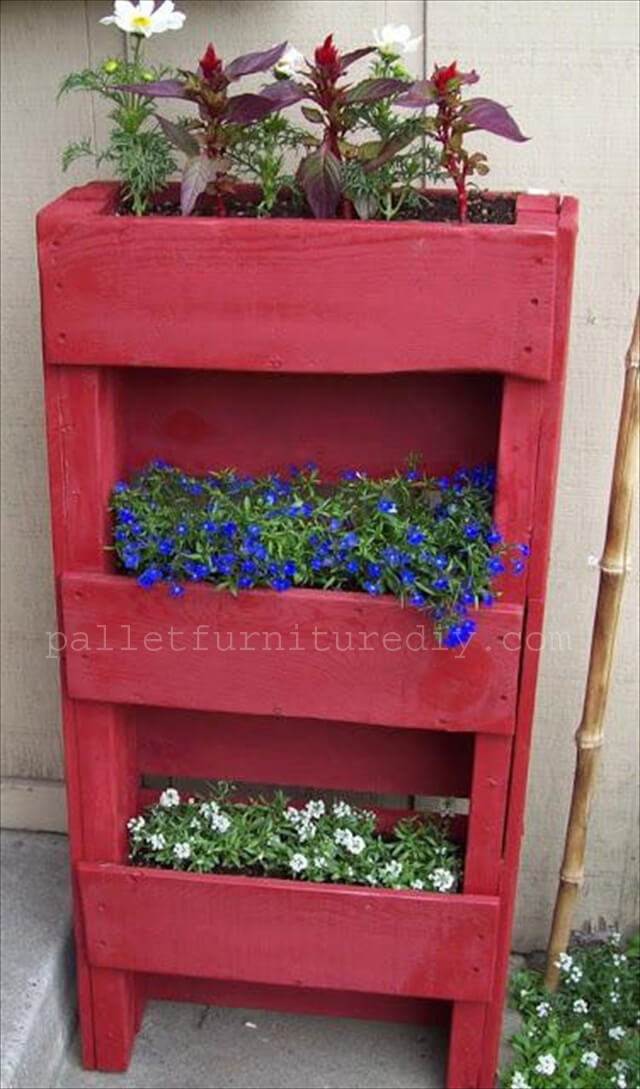 25 Vertical and Box Recycled Pallet Planters  Pallet Furniture DIY