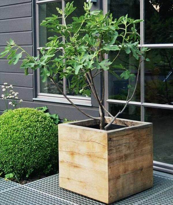 Recycled Pallet Wood Garden Planters | Pallet Furniture DIY