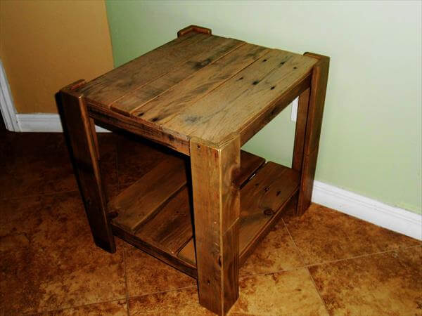 DIY Pallet Side Tables / Nightstands / End Tables