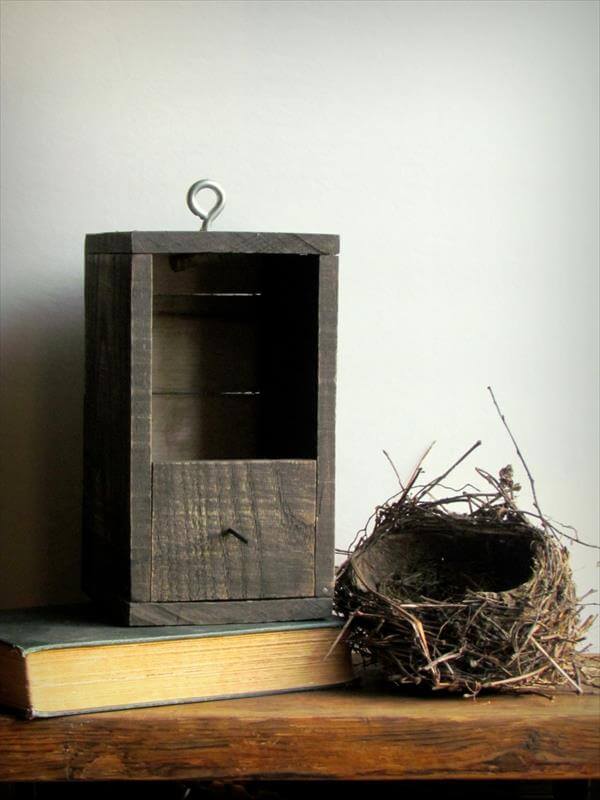 DIY Oak Pallet Birdhouse | Pallet Furniture DIY