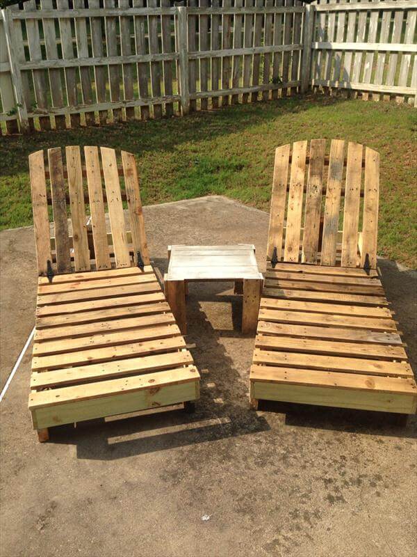 DIY Pallet Outdoor Lounge Chair - Poolside Chair ...