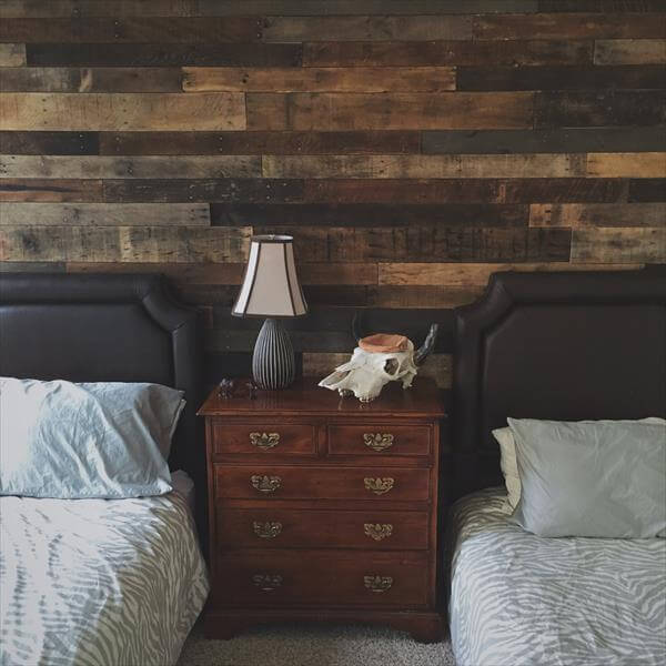 DIY Rustic Pallet Wood Wall | Pallet Furniture DIY