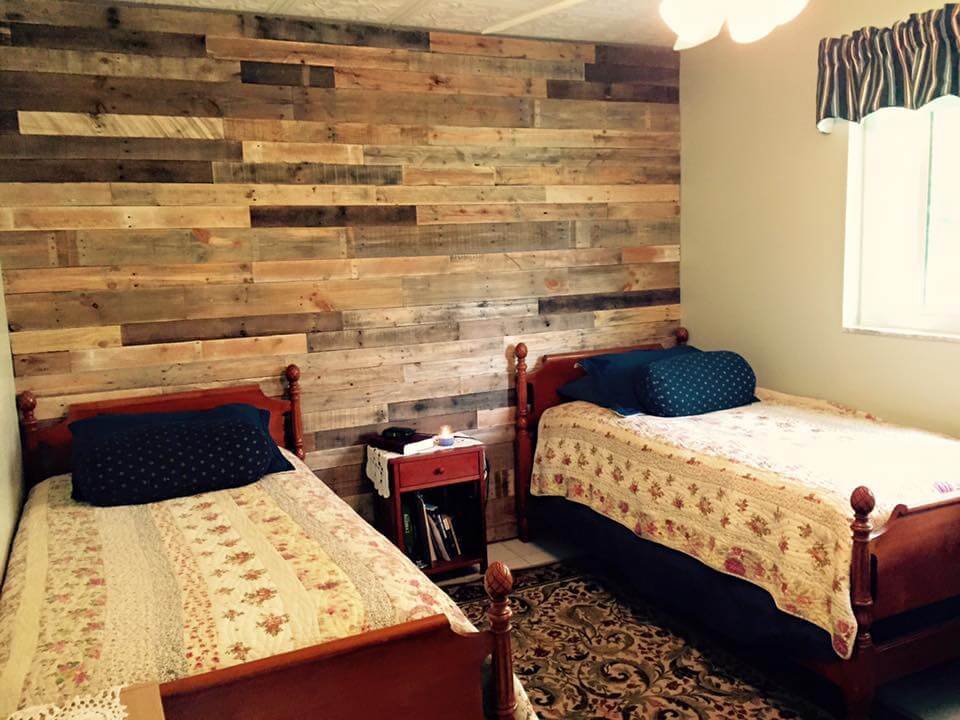 Pallet Wall Paneling for Bedroom | Pallet Furniture DIY