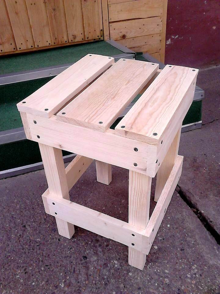 Stool Made of Pallets Wood | Pallet Furniture DIY